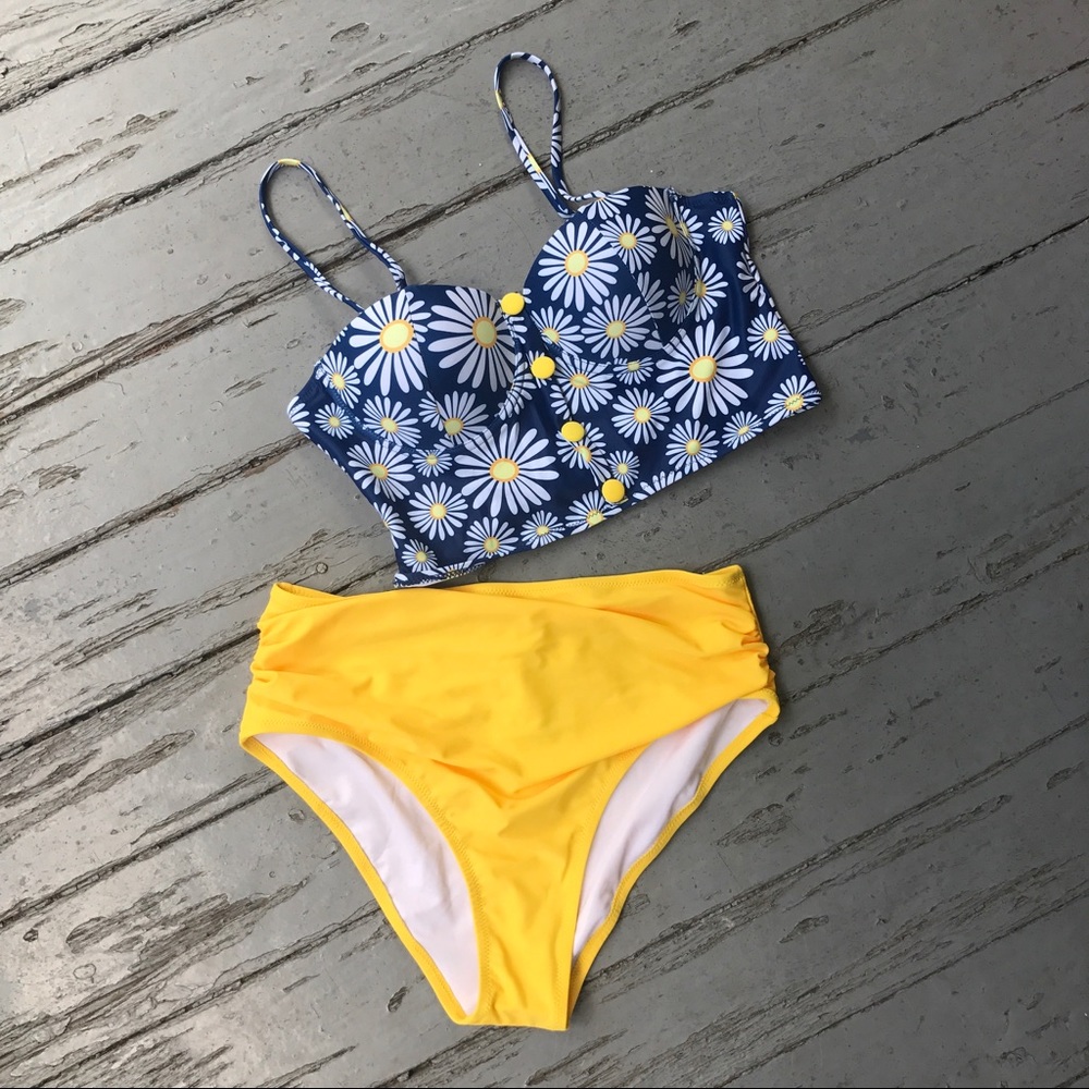 Flower Play Daisy High-Waisted Bikini Set